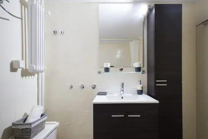 Апартаменти A.B.L One Metro Katehaki Афіни Екстер'єр фото